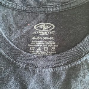 XL Athletic Works Short Sleeve T-Shirt